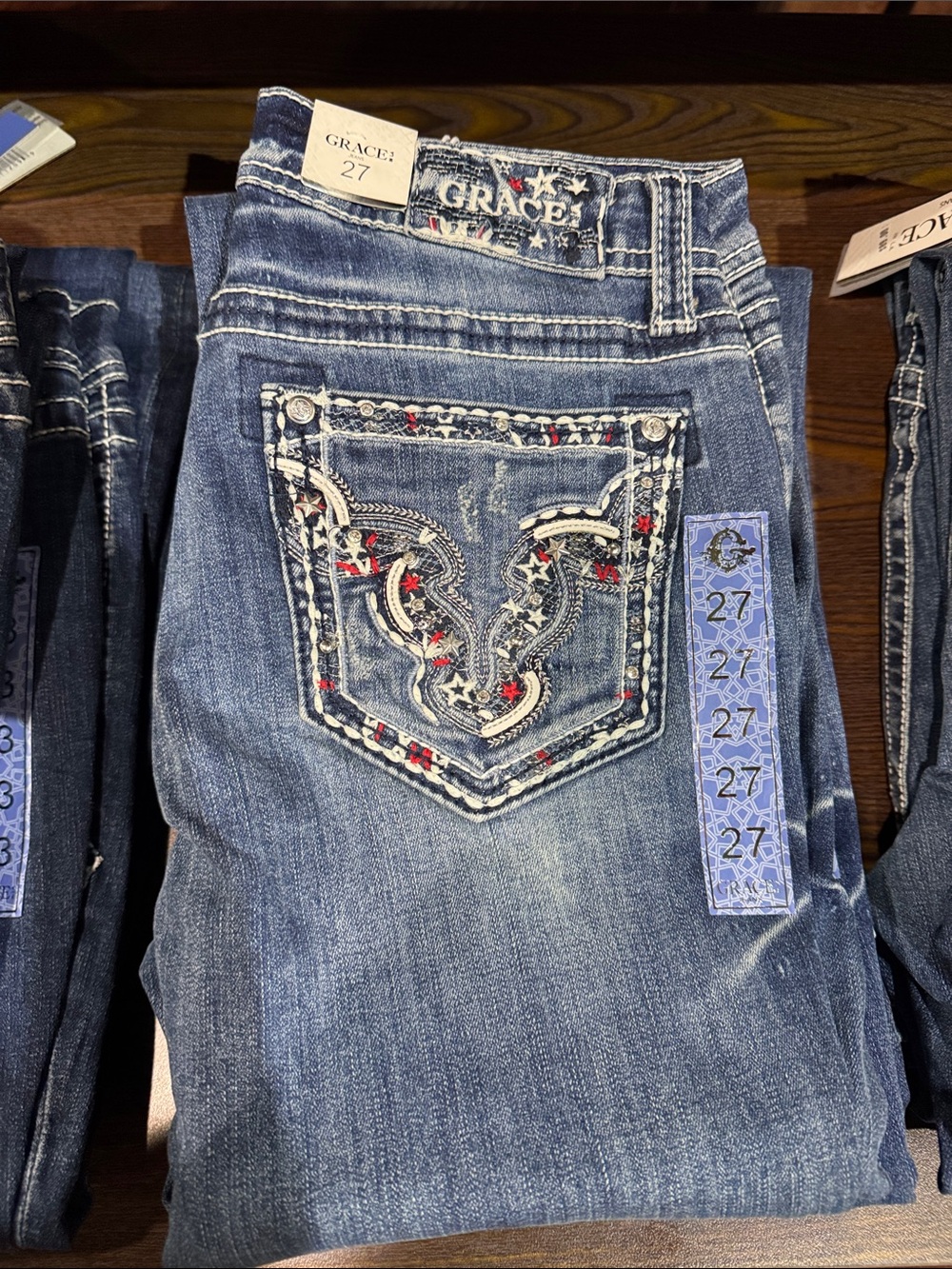 Grace Women's Blue Embroidered East Fit Jeans